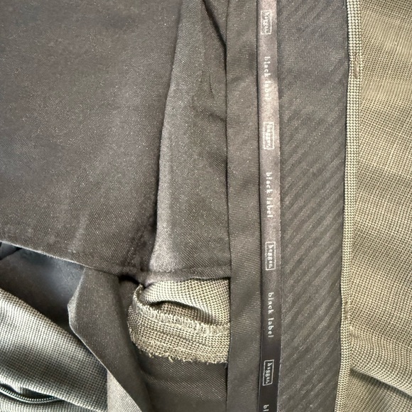 Haggar Black Label Men's Gray Suit - Picture 8 of 10